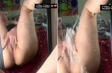 sex mẹ bị kẹt Biết mẹ vợ nứng lồn, cậu con rể tìm cách 'giúp đỡ'